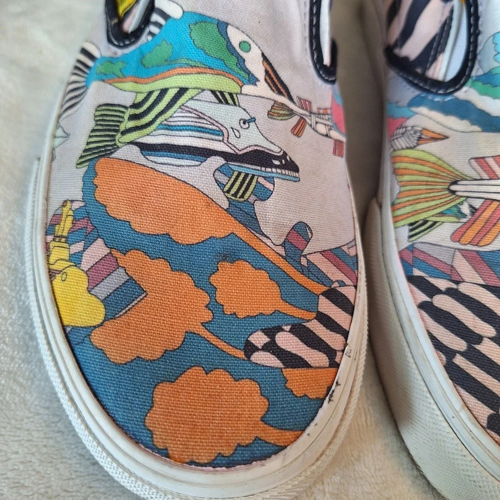 VANS Beatles Yellow Submarine Slip On Limited Edition Shoes Men's 7.5 Women's 9